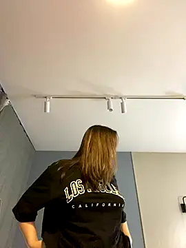 Snapshot of Kiss_My_Body chatting on September 14, 4:07 pm Kiss My Body online show from September 14, 4:07 pm