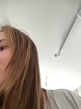 Kiss My Body online show from May 20, 10:56 am