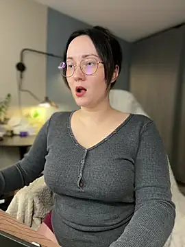 Kiss My Body online show from February 4, 5:41 pm