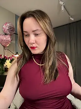 Kiss My Body online show from May 24, 8:20 pm