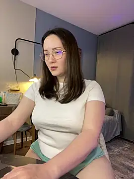 Snapshot of Kiss_My_Body chatting on October 7, 5:58 pm Kiss My Body online show from October 7, 5:58 pm