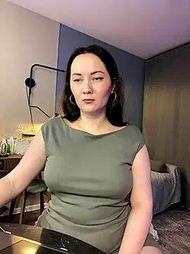 Snapshot of Kiss_My_Body chatting on October 5, 6:31 pm Kiss My Body online show from October 5, 6:31 pm