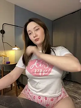 Snapshot of Kiss_My_Body chatting on September 22, 4:46 pm Kiss My Body online show from September 22, 4:46 pm