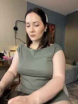 Snapshot of Kiss_My_Body chatting on November 8, 12:42 pm Kiss My Body online show from November 8, 12:42 pm