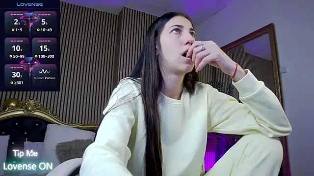 KeylaBlair online show from March 8, 5:01 pm