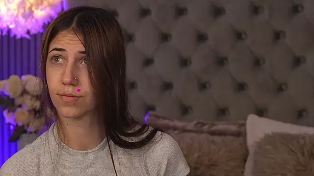 KeylaBlair online show from April 5, 7:20 pm