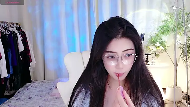 Snapshot of miaomiao-777 chatting on September 13, 2:17 pm miaomiao-777 online show from September 13, 2:17 pm