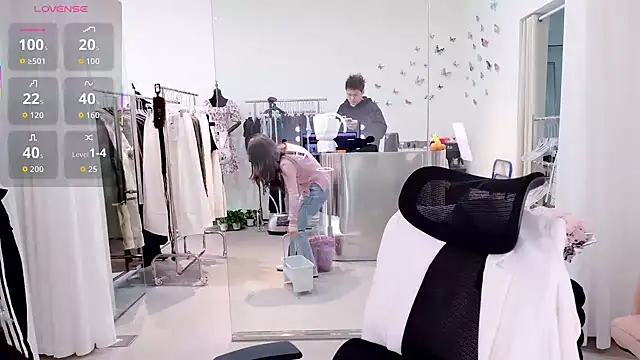 miaomiao-777 online show from April 2, 1:02 am