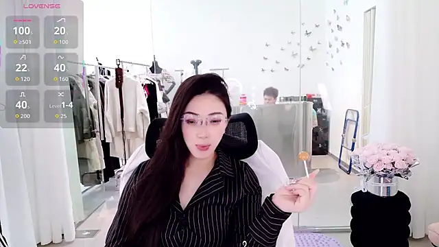 miaomiao-777 online show from April 10, 2:29 am