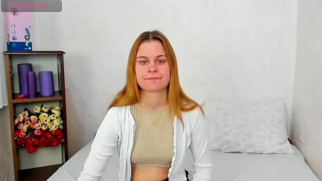 Snapshot of HillEva chatting on February 8, 9:46 am HillEva online show from February 8, 9:46 am