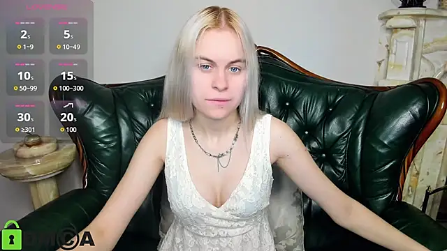 HillEva online show from November 30, 8:26 am