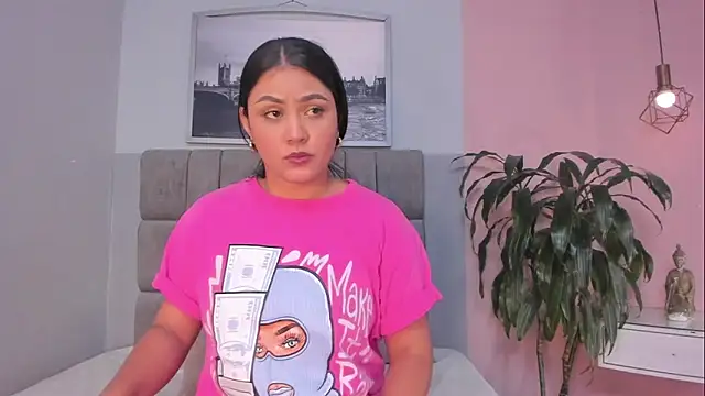 Snapshot of janna_lopez_ chatting on November 12, 10:52 am janna lopez online show from November 12, 10:52 am