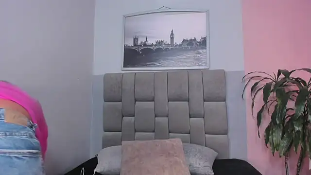 Snapshot of janna_lopez_ chatting on December 5, 12:48 pm janna lopez online show from December 5, 12:48 pm
