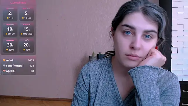Snapshot of _Roselina_ chatting on October 9, 6:25 am Roselina online show from October 9, 6:25 am