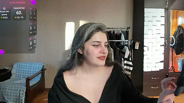  Roselina  online show from May 9, 3:04 pm