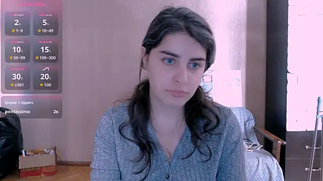Snapshot of _Roselina_ chatting on October 8, 9:33 am Roselina online show from October 8, 9:33 am