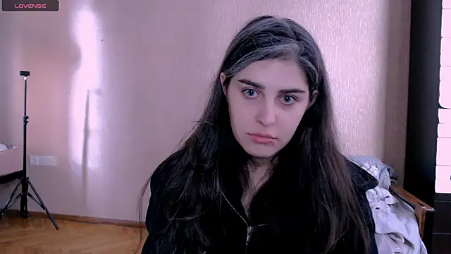 Snapshot of _Roselina_ chatting on October 1, 6:51 am Roselina online show from October 1, 6:51 am