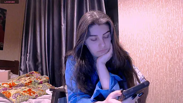 Snapshot of _Roselina_ chatting on February 18, 4:36 pm Roselina online show from February 18, 4:36 pm