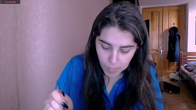 Snapshot of _Roselina_ chatting on February 6, 12:15 pm Roselina online show from February 6, 12:15 pm