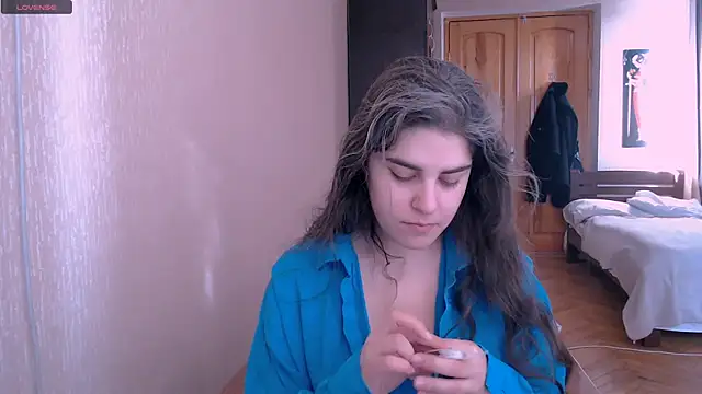 Snapshot of _Roselina_ chatting on February 27, 6:24 am Roselina online show from February 27, 6:24 am