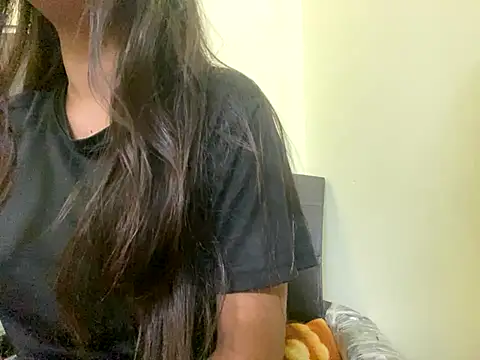 Snapshot of Sandhya_lovely chatting on October 6, 1:56 pm Sandhya lovely online show from October 6, 1:56 pm