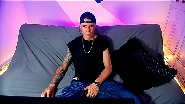 Baan10 online show from February 26, 8:47 pm