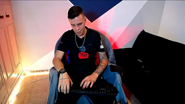 Baan10 online show from March 5, 9:15 pm