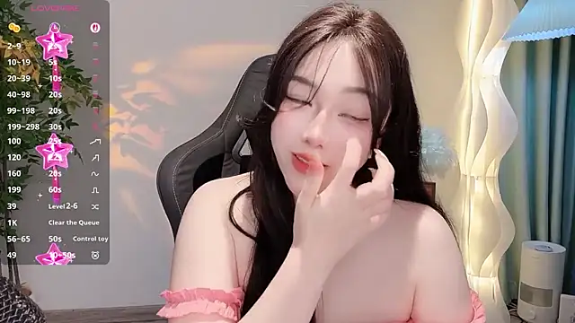 Snapshot of Alano-01 chatting on June 12, 3:04 am Alano-01 online show from June 12, 3:04 am