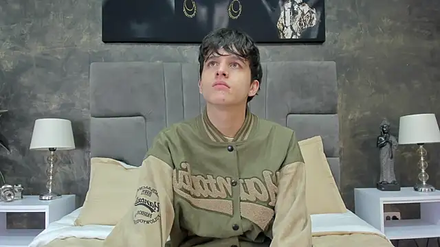 Snapshot of bruce_hans chatting on December 2, 11:45 am bruce hans online show from December 2, 11:45 am