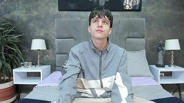 Snapshot of bruce_hans chatting on November 8, 11:47 am bruce hans online show from November 8, 11:47 am