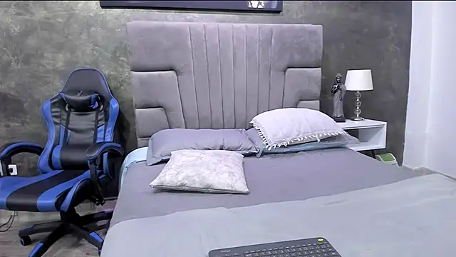 bruce hans online show from September 19, 11:58 am