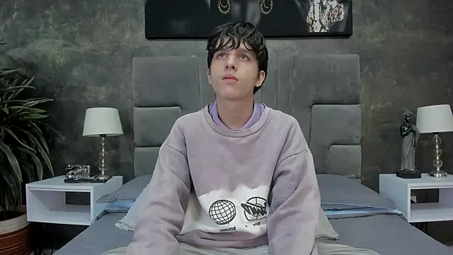 Snapshot of bruce_hans chatting on October 18, 11:45 am bruce hans online show from October 18, 11:45 am