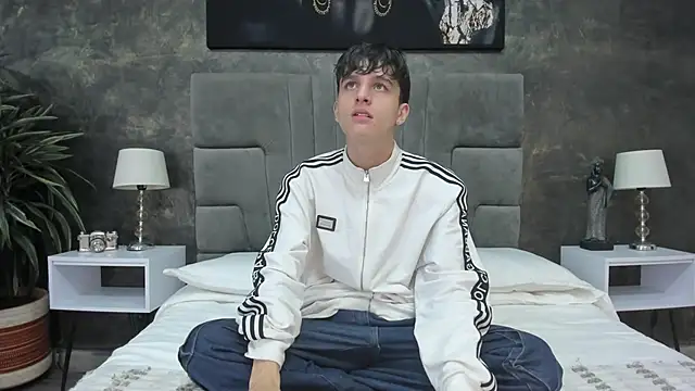 Snapshot of bruce_hans chatting on November 2, 11:48 am bruce hans online show from November 2, 11:48 am