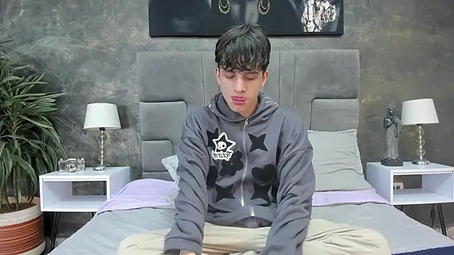 Snapshot of bruce_hans chatting on November 12, 11:47 am bruce hans online show from November 12, 11:47 am