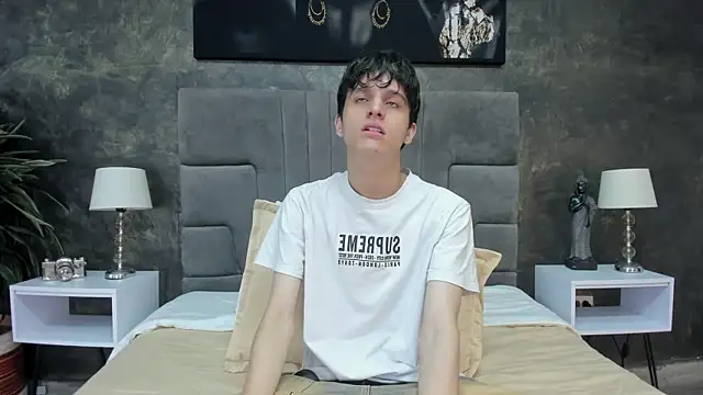 Snapshot of bruce_hans chatting on December 3, 11:53 am bruce hans online show from December 3, 11:53 am