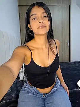 IslaBlaze online show from November 11, 6:36 pm