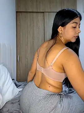 IslaBlaze online show from October 26, 1:11 pm