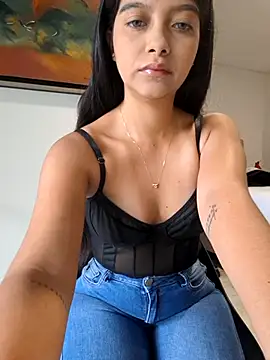 IslaBlaze online show from September 15, 12:49 pm