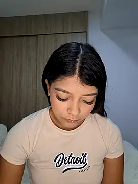 IslaBlaze online show from March 12, 5:06 pm