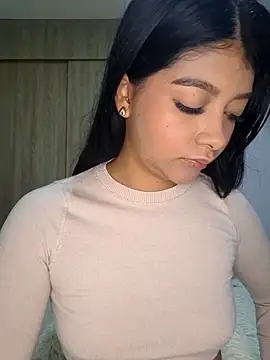 IslaBlaze online show from March 13, 11:59 am