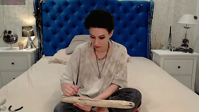 via mayer  online show from April 16, 9:39 pm