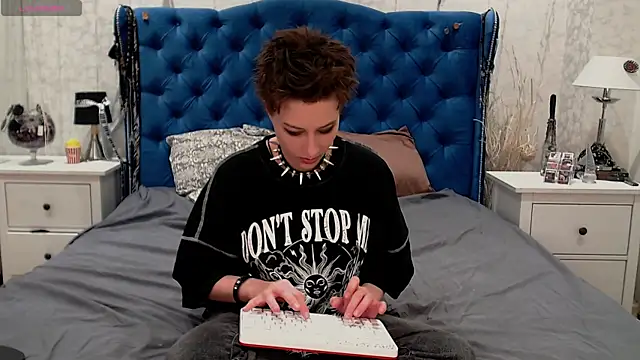 via mayer  online show from April 14, 9:53 pm