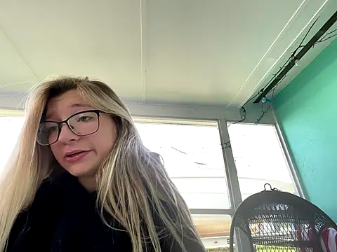 Snapshot of Hatgirl69 chatting on October 1, 9:07 pm Hatgirl69 online show from October 1, 9:07 pm