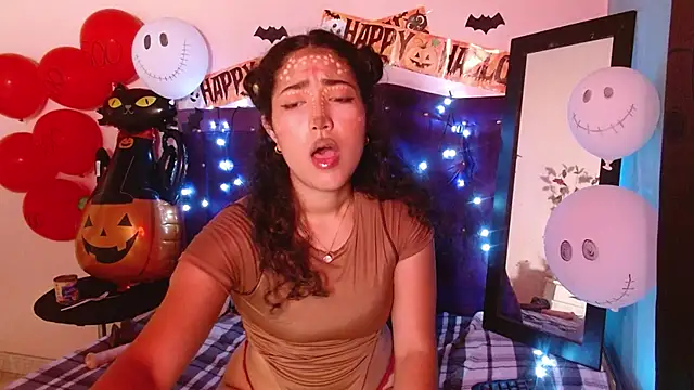 Snapshot of Atlanta_Beautiful chatting on October 31, 6:59 pm Atlanta Beautiful online show from October 31, 6:59 pm