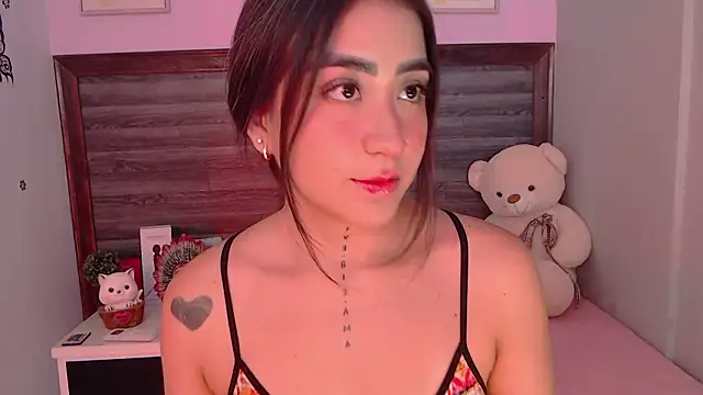 AdaaMillan online show from February 26, 9:15 pm