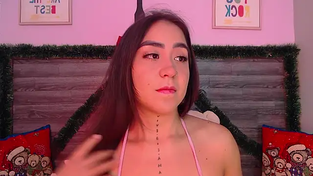 AdaaMillan online show from December 22, 8:09 pm