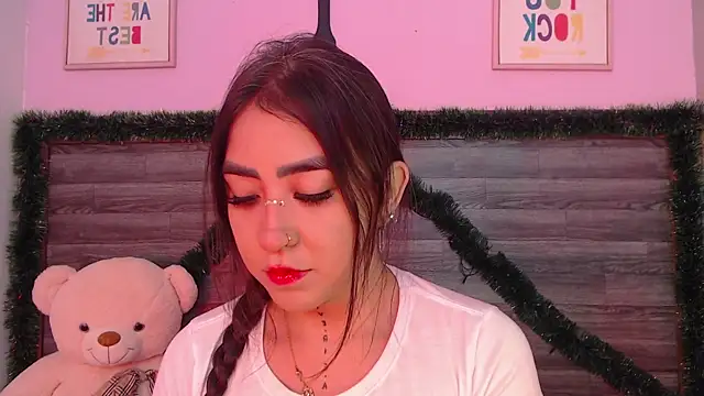 AdaaMillan online show from January 7, 7:19 pm