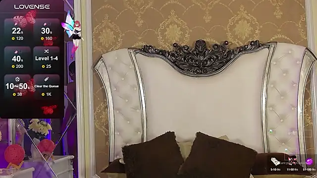 Snapshot of CharlotteBrandt chatting on September 19, 8:24 pm CharlotteBrandt online show from September 19, 8:24 pm