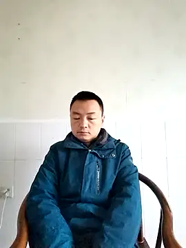 Snapshot of swg176 chatting on December 23, 12:11 am swg176 online show from December 23, 12:11 am