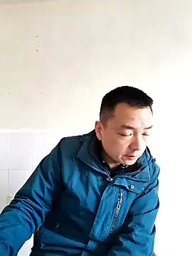 Snapshot of swg176 chatting on December 19, 1:42 am swg176 online show from December 19, 1:42 am